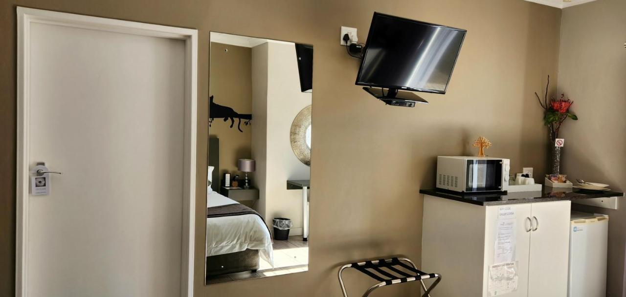 Green Kalahari Guesthouse Апингтон Экстерьер фото